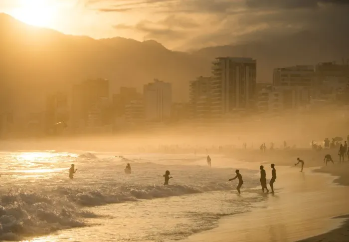 Framed Print : Ipanema Beach at Sunset, Rio de Janeiro, Brazil Framed Print : Ipanema Beach at Sunset, Rio de Janeiro, Brazil