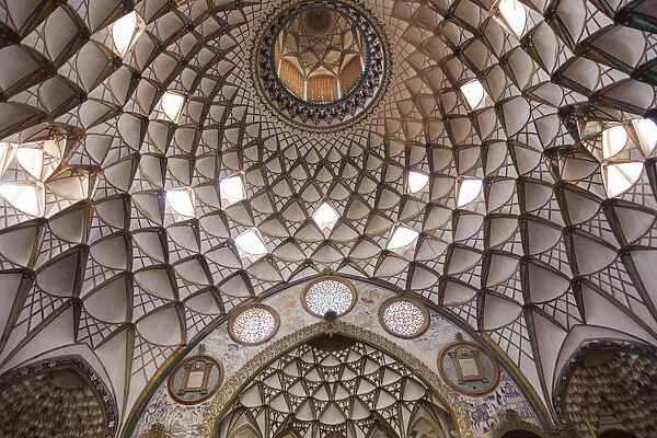 Iran, Central Iran, Kashan, Khan-e Boroujerdi, traditional carpet merchants house