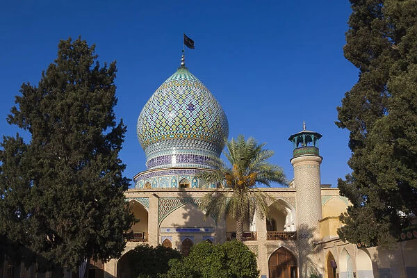 Iran, Central Iran, Shiraz, Imamzadeh-ye Ali Ebn-e Hamze, 19th century tomb of Emir Ali