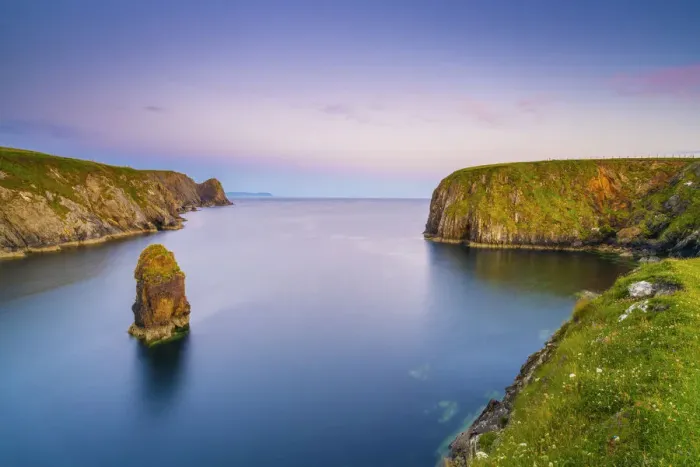 Framed Print : Ireland, Co. Donegal, Malin Beg (Malainn Bhig), Sea stack Framed Print : Ireland, Co. Donegal, Malin Beg (Malainn Bhig), Sea stack