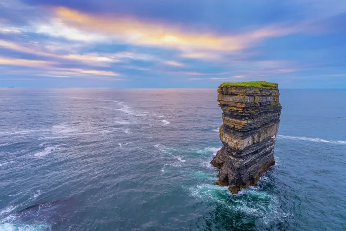 Framed Print : Ireland, Co. Mayo, Ballycastle, Downpatrick head, Dun Briste Sea Stack