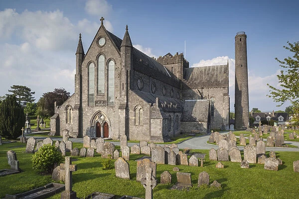 Ireland, County Kilkenny, Kilkenny City, St. Canices Cathedral, exterior