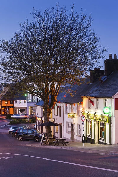 Ireland, County Mayo, Westport, town view by the Octagon, dusk