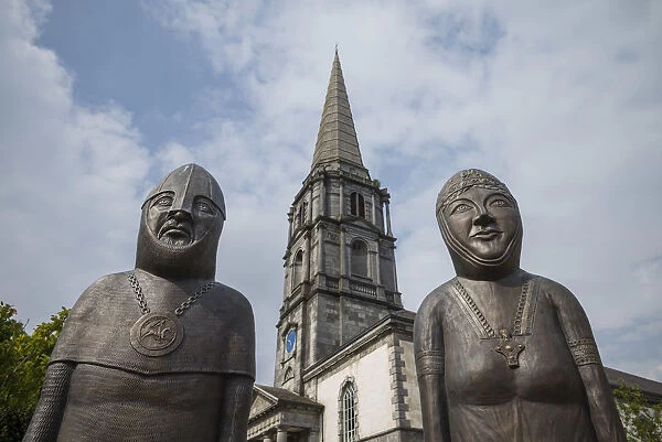 Ireland, County Waterford, Waterford City, statues of Lord Strongbow and wife Aiofe