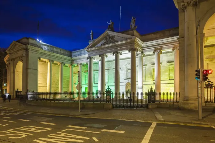 Framed Print : Ireland, Dublin, Bank of Ireland, exterior, dawn Framed Print : Ireland, Dublin, Bank of Ireland, exterior, dawn