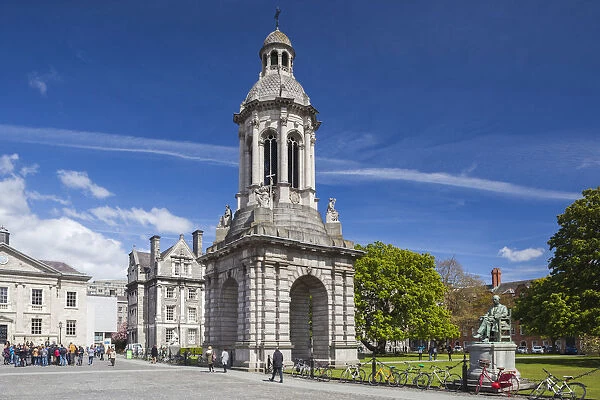 Ireland, Dublin, Trinity College, Parliament Square and Campanile