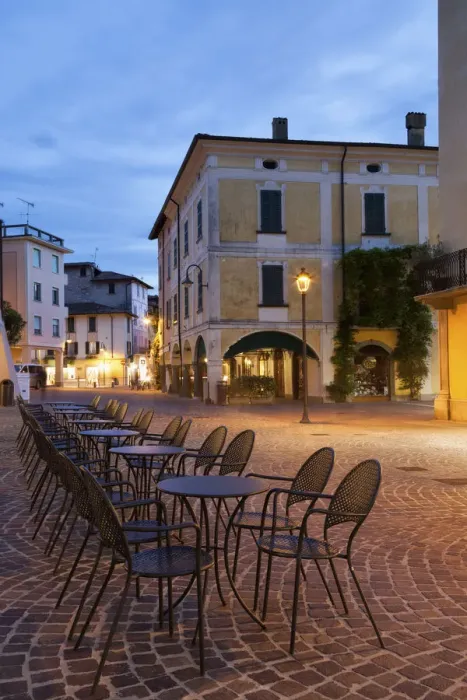 Framed Print : Iseo, Lombardy, Italy. A small square in Iseo city Framed Print : Iseo, Lombardy, Italy. A small square in Iseo city