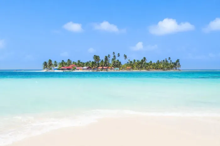 Framed Print : Isla Perro (Dog Island), San Blas islands, Comarca Guna Yala, Panama, Central America Framed Print : Isla Perro (Dog Island), San Blas islands, Comarca Guna Yala, Panama, Central America