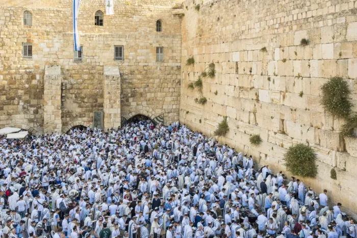 Framed Print : Israel, Jerusalem District, Jerusalem. Jews praying at the Western Wall fill the Kotel Framed Print : Israel, Jerusalem District, Jerusalem. Jews praying at the Western Wall fill the Kotel