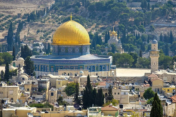 Israel, Jerusalem District, Jerusalem. The Dome of the Rock on Temple Mount and buildings