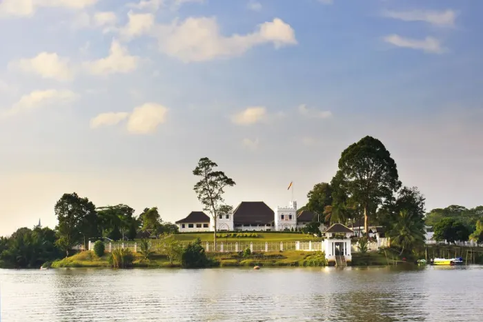 Framed Print : Istana Palace (Sarawak Governors Residence), Kuching, Sarawak, Malaysian Borneo