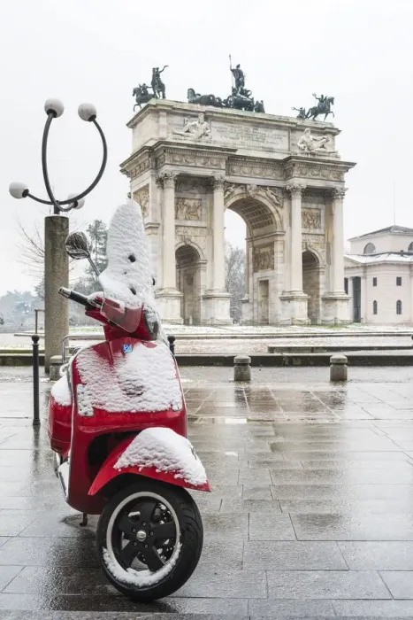Framed Print : Italian vespa and Arch of Peace with snow. Milan, Lombardy, Italy Framed Print : Italian vespa and Arch of Peace with snow. Milan, Lombardy, Italy