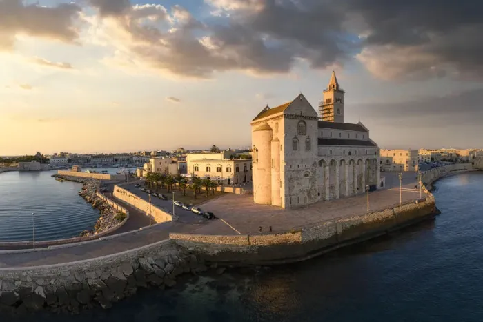 Framed Print : Italy, Apulia (Puglia), Barletta -Andria-Trani Province, Trani town and harbour Framed Print : Italy, Apulia (Puglia), Barletta -Andria-Trani Province, Trani town and harbour