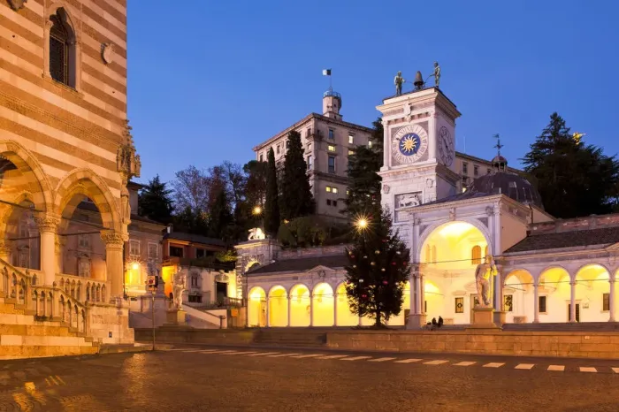 Framed Print : Italy, Friuli Venezia Giulia, Udine, Loggia of St. John, in the background the Castle Framed Print : Italy, Friuli Venezia Giulia, Udine, Loggia of St. John, in the background the Castle