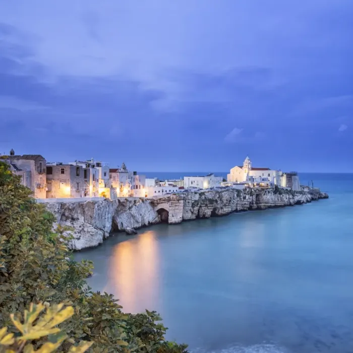Framed Print : Italy, Italia. Apulia, Puglia, Foggia district Framed Print : Italy, Italia. Apulia, Puglia, Foggia district