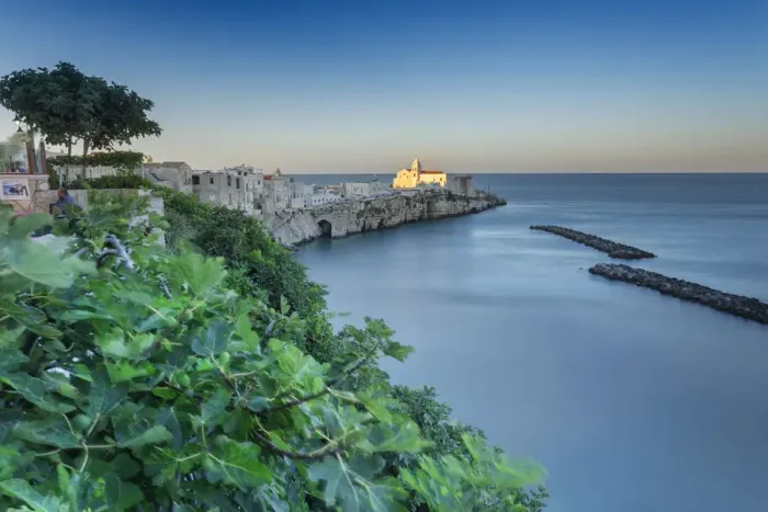 Framed Print : Italy, Italia. Apulia, Puglia, Foggia district Framed Print : Italy, Italia. Apulia, Puglia, Foggia district