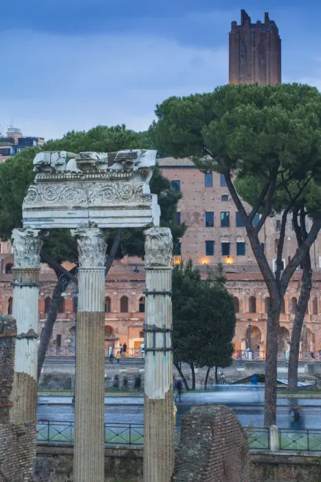 Framed Print : Italy, Lazio, Rome, Temple di Castore e Polluce in The Roman Forum, with Mercati di Framed Print : Italy, Lazio, Rome, Temple di Castore e Polluce in The Roman Forum, with Mercati di