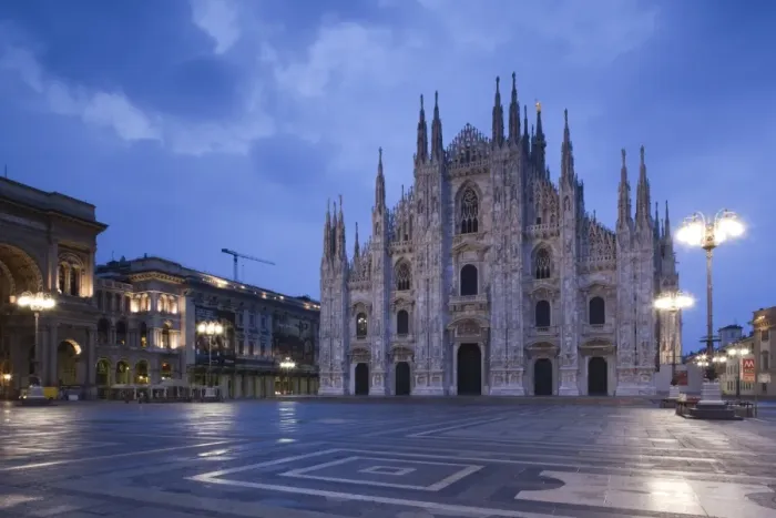 Framed Print : Italy, Lombardy, Milan, Piazza del Duomo, Duomo, cathedral, dawn Framed Print : Italy, Lombardy, Milan, Piazza del Duomo, Duomo, cathedral, dawn