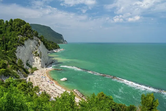 Framed Print : Italy, The Marches. A beach near the Monte Conero Framed Print : Italy, The Marches. A beach near the Monte Conero
