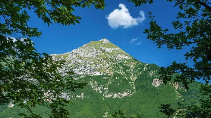 Framed Print : Italy, The Marches. A mountain in the National park of the Monti Sibillini Framed Print : Italy, The Marches. A mountain in the National park of the Monti Sibillini