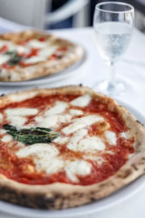 Framed Print : Italy, Naples, Borgo Marinaro, Pizza Margherita