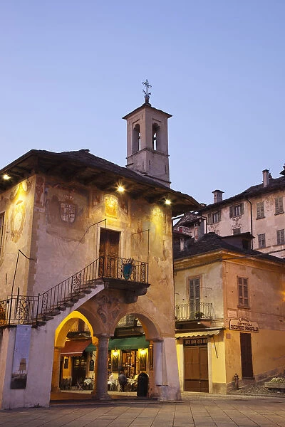 Italy, Piedmont, Lake Orta, Orta Town, Piazza Mario Motta