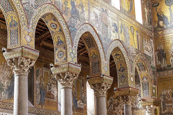 Italy, Sicily, Palermo, Monreale, Monreale Cathedral interior