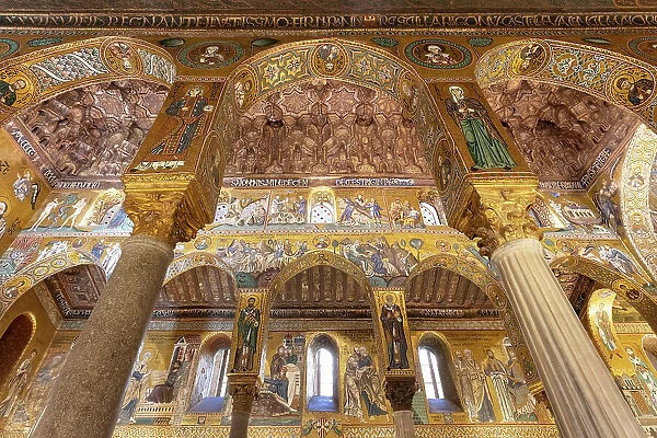 Italy, Sicily, Palermo, Palazzo dei normanni (Palace of the normans), Capella Palatina (Palatine chapel)