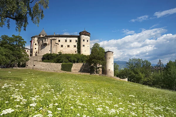 Italy, Trentino-Alto Adige, Bolzano district, South Tyrol, Fia allo Scilliar, Castel