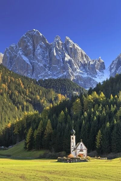 Italy, Trentino Alto Adige, South Tyrol Region, Val di Funes, Ranui Church with Puez
