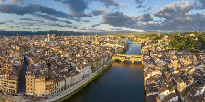 Framed Print : Italy, Tuscany, Florence, Ponte Vecchio, Arno river and Firenze city center Framed Print : Italy, Tuscany, Florence, Ponte Vecchio, Arno river and Firenze city center