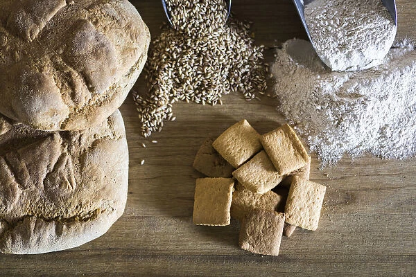 Italy, Tuscany, Serchio Valley, Variety of products made of spelt flour