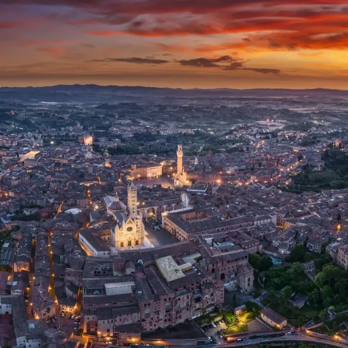 Framed Print : Italy, Tuscany, Siena, Piazza del Campo and Cathedral (Duomo) Framed Print : Italy, Tuscany, Siena, Piazza del Campo and Cathedral (Duomo)