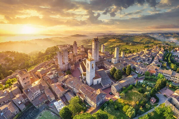 Italy, Tuscany, Siena Province, San Gimignano