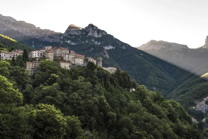 Framed Print : Italy, Tuscany, a view towards the village Pruno and the monte forato (mountain with