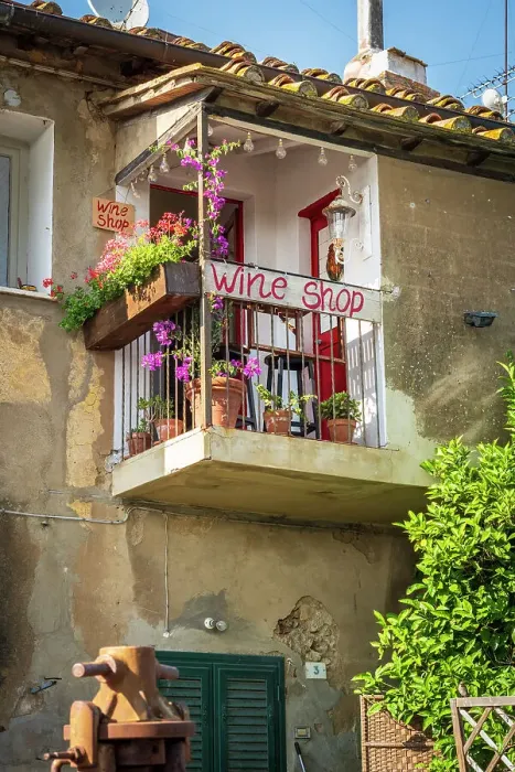 Framed Print : Italy, Tuscany. A wine shop in Bolgheri Framed Print : Italy, Tuscany. A wine shop in Bolgheri