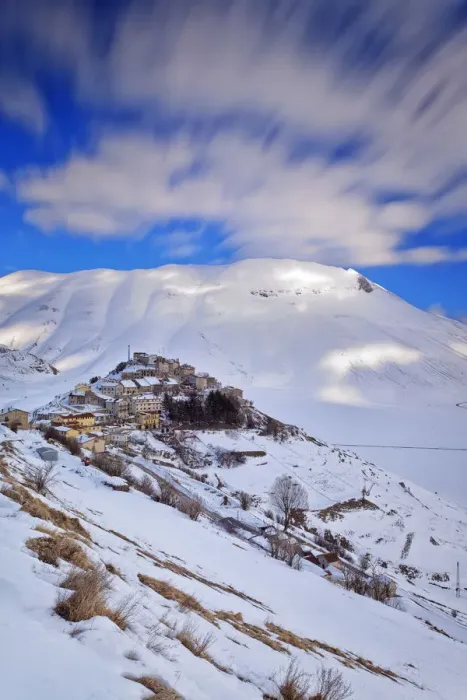 Framed Print : Italy, Umbria, Perugia district, Monti Sibillini NP, Norcia, Castelluccio di Norcia Framed Print : Italy, Umbria, Perugia district, Monti Sibillini NP, Norcia, Castelluccio di Norcia