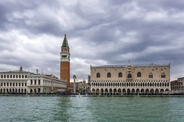 Framed Print : Italy, Veneto, Venice. Palazzo Ducale, San Marco bell tower, the Library and Procuratie Framed Print : Italy, Veneto, Venice. Palazzo Ducale, San Marco bell tower, the Library and Procuratie