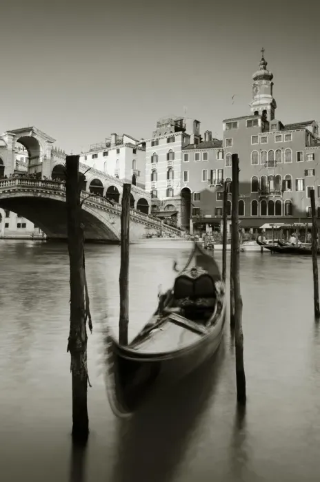 Framed Print : Italy, Veneto, Venice, Rialto Bridge over Grand Canal Framed Print : Italy, Veneto, Venice, Rialto Bridge over Grand Canal
