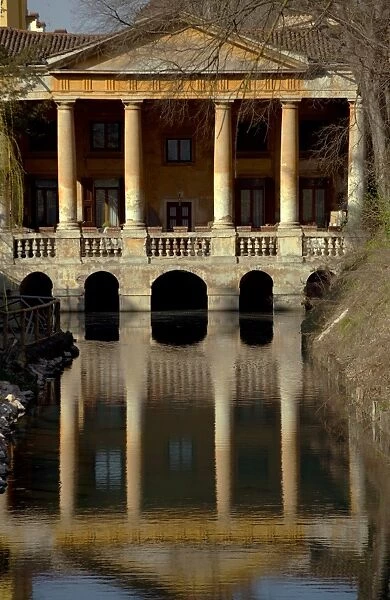 Italy, Veneto, Vicenza, Western Europe; Loggetta Valmarana on a canal which today forms part of one of the public gardens in