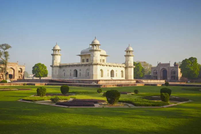 Framed Print : Itimad-ud-Daulah (tomb of Mizra Ghiyas Beg), Agra, Uttar Pradesh, India Framed Print : Itimad-ud-Daulah (tomb of Mizra Ghiyas Beg), Agra, Uttar Pradesh, India