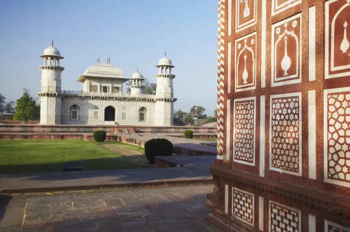 Framed Print : Itimad-ud-Daulah (tomb of Mizra Ghiyas Beg), Agra, Uttar Pradesh, India Framed Print : Itimad-ud-Daulah (tomb of Mizra Ghiyas Beg), Agra, Uttar Pradesh, India