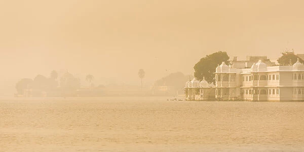 Jagmandir Island & Taj Lake Palace, Lake Pichola, Udaipur, Rajasthan, India