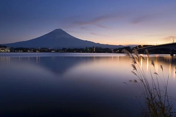 Japan, Honshu Island, Kawaguchi Ko Lake, Mt. Fuji
