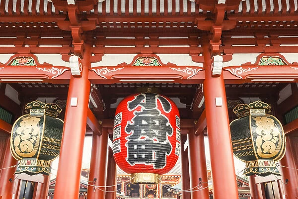 Japan, Honshu, Tokyo, Asakusa, Sensoji Temple aka Asakusa Kannon Temple, Entrance