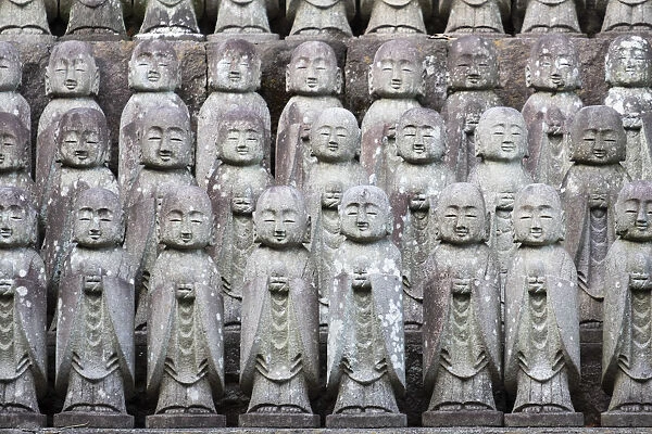 Japan, Kamakura, statues of monks