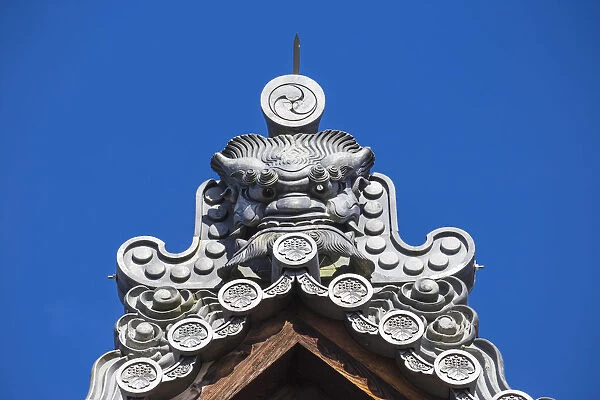 Japan, Kyoto, Temple roof tops at the entrance to Kinkaku-ji, -The Golden Pavilion