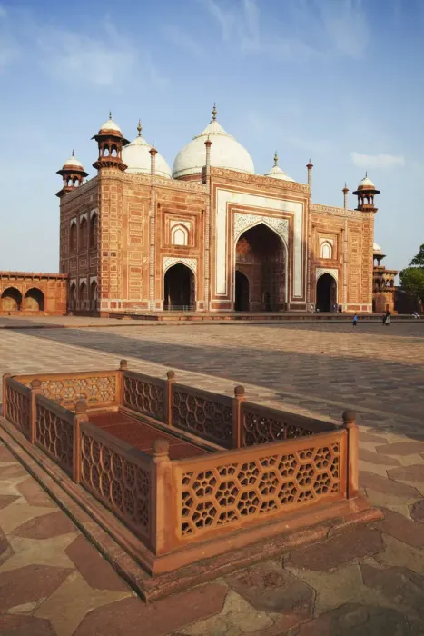 Framed Print : Jawab in grounds of Taj Mahal, Agra, Uttar Pradesh, India