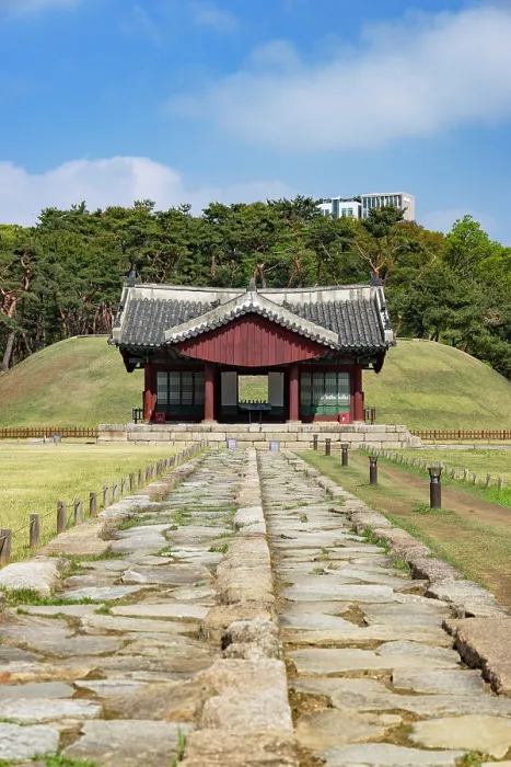 Framed Print : Jeongneung (Tomb of King Jungjong), Gangnam, Seoul, South Korea Framed Print : Jeongneung (Tomb of King Jungjong), Gangnam, Seoul, South Korea