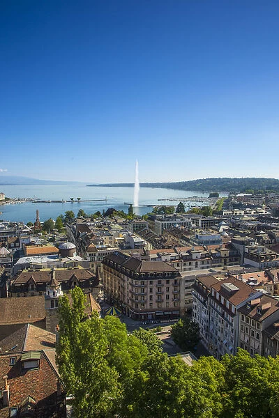 Jet d eau on Lake Geneva and city skyline, Geneva, Switzerland
